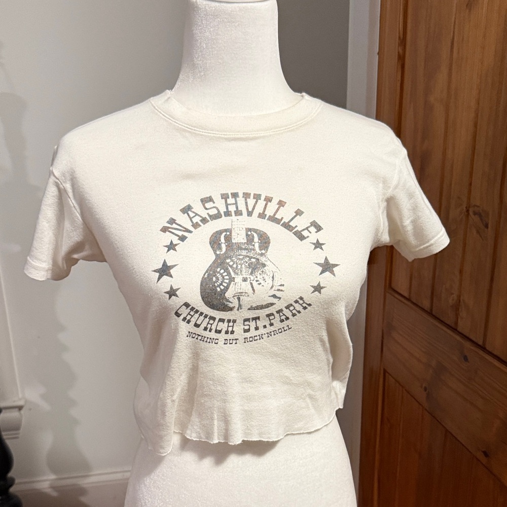 Brandy Melville Cream Graphic Crop Top